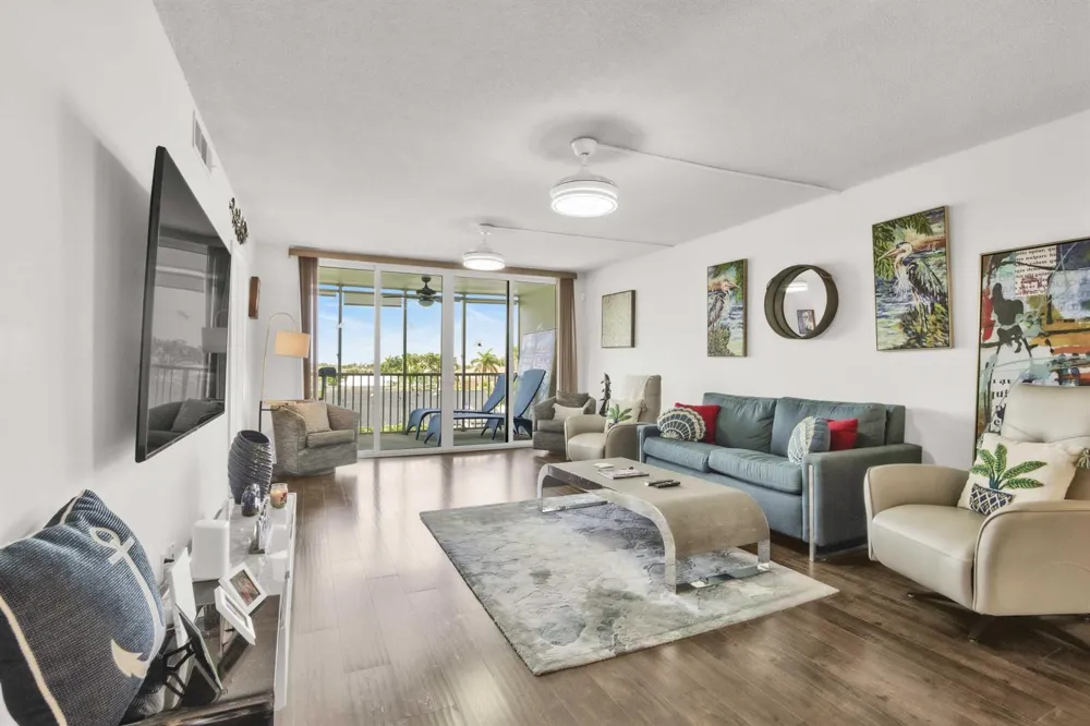 3000 NE 48TH COURT #402 Lighthouse Point, FL 33064