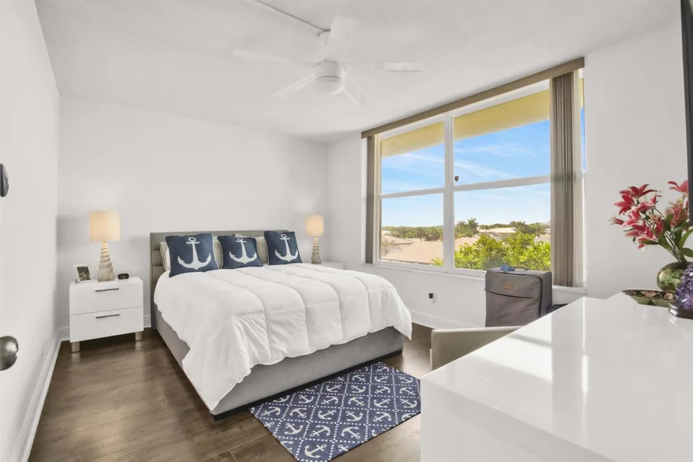 3000 NE 48TH COURT #402 Lighthouse Point, FL 33064