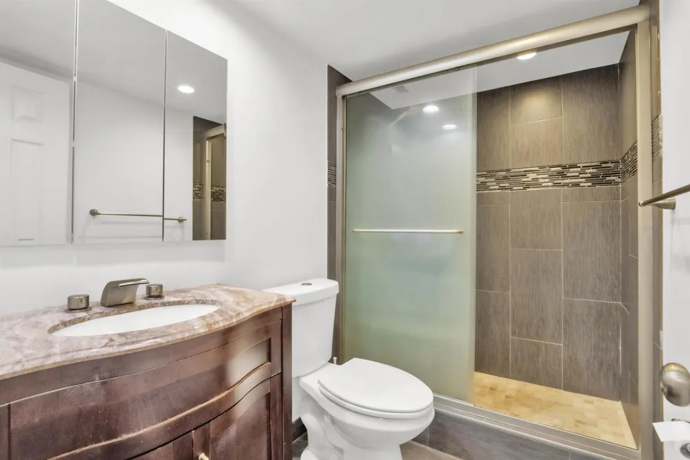 3000 NE 48TH COURT #402 Lighthouse Point, FL 33064
