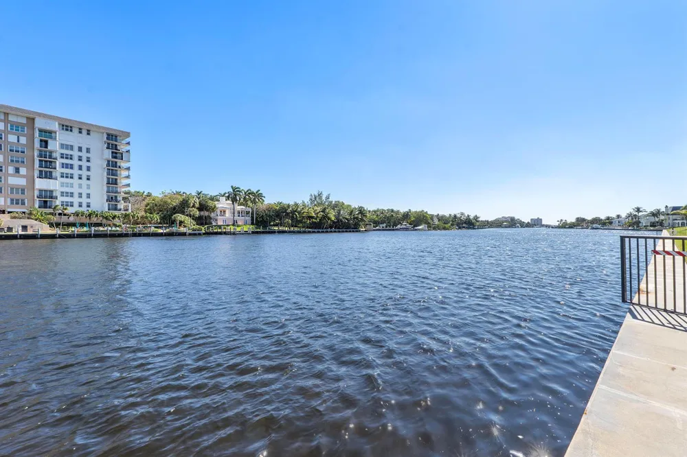 3000 NE 48TH COURT #402 Lighthouse Point, FL 33064