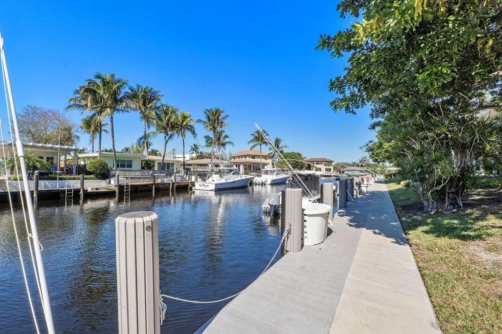 3000 NE 48TH COURT #402 Lighthouse Point, FL 33064
