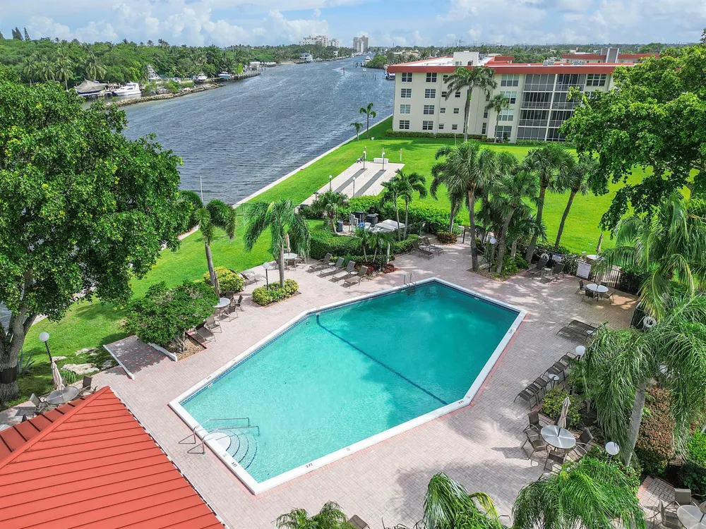 3000 NE 48TH COURT #402 Lighthouse Point, FL 33064