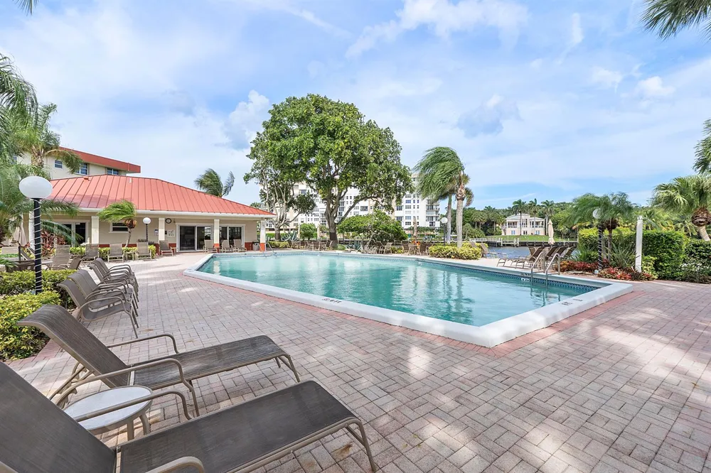 3000 NE 48TH COURT #402 Lighthouse Point, FL 33064