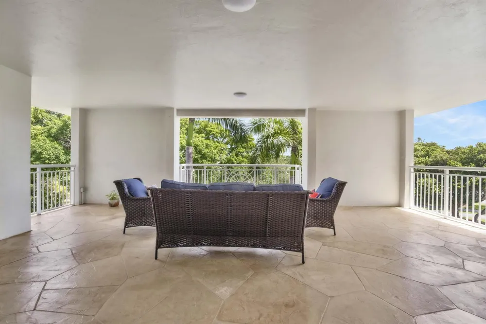 3000 NE 48TH COURT #402 Lighthouse Point, FL 33064