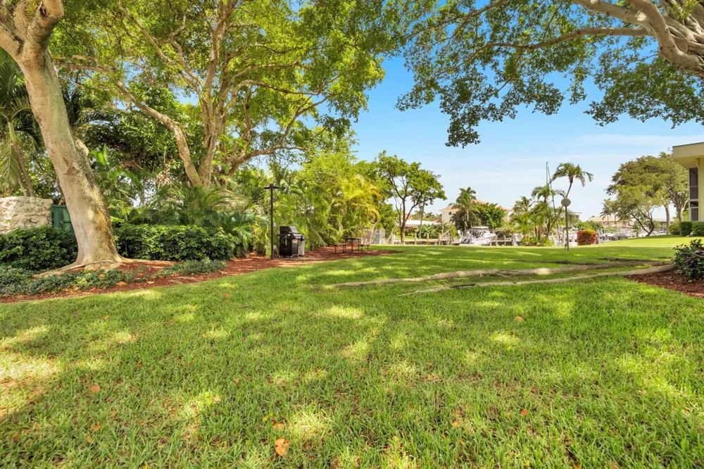 3000 NE 48TH COURT #402 Lighthouse Point, FL 33064