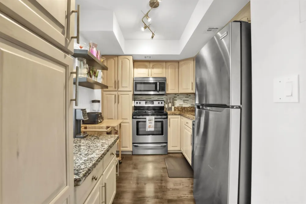 3000 NE 48TH COURT #402 Lighthouse Point, FL 33064