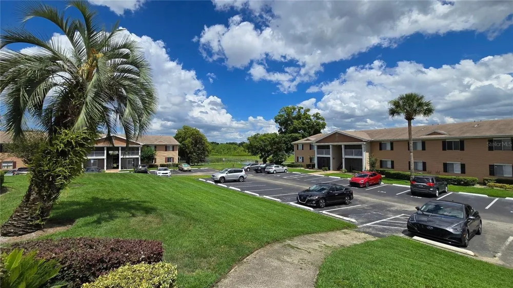 145 PEARL LAKE CAUSEWAY #204 Altamonte Springs, FL 32714