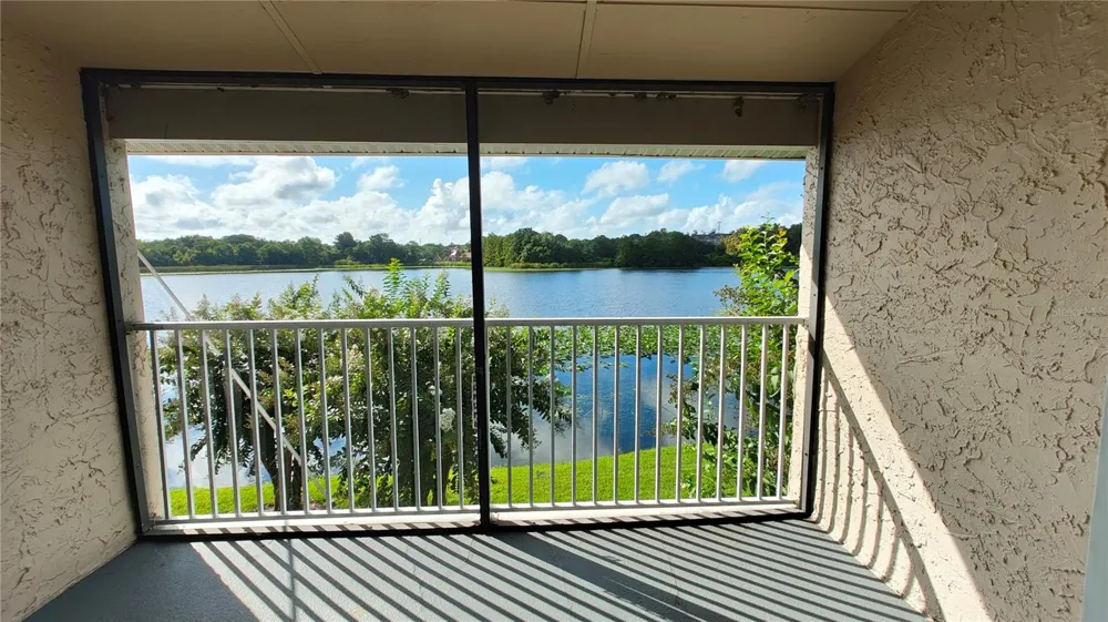 145 PEARL LAKE CAUSEWAY #204 Altamonte Springs, FL 32714