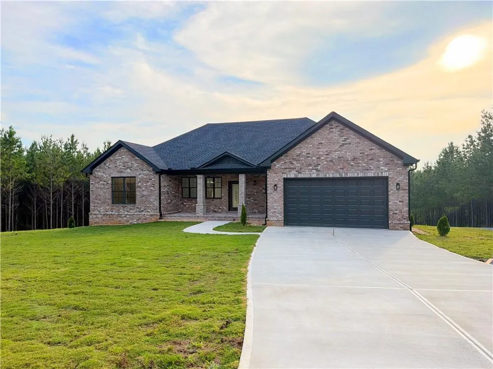 357 Bagley Road Forsyth, GA 31029
