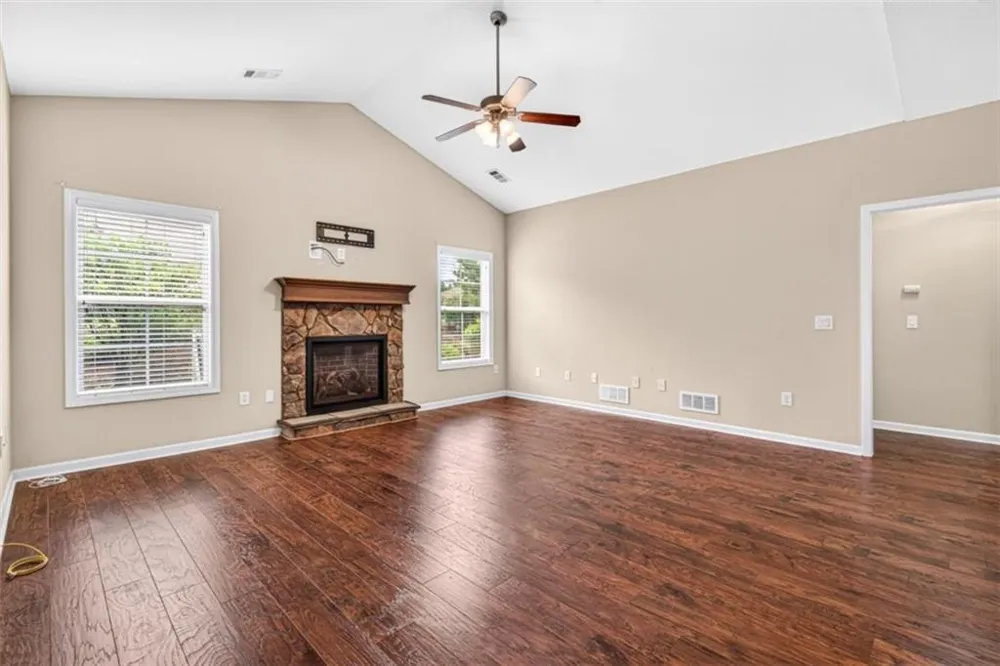 305 Victory Circle Commerce, GA 30529