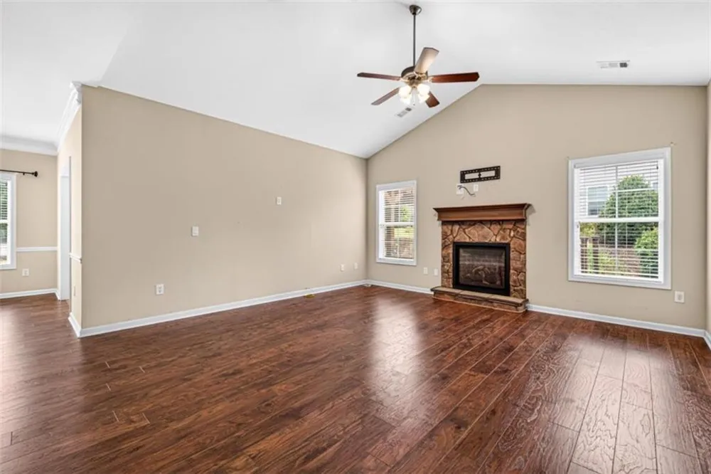 305 Victory Circle Commerce, GA 30529