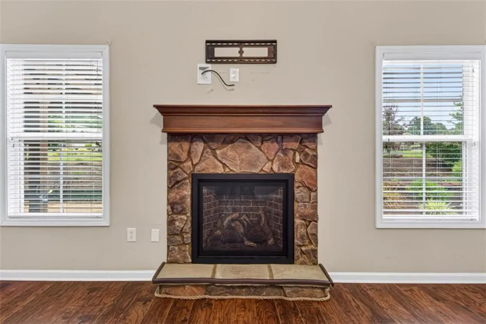305 Victory Circle Commerce, GA 30529