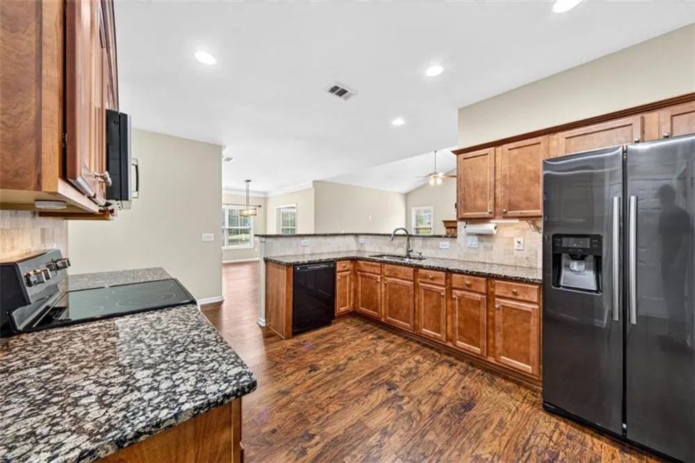 305 Victory Circle Commerce, GA 30529