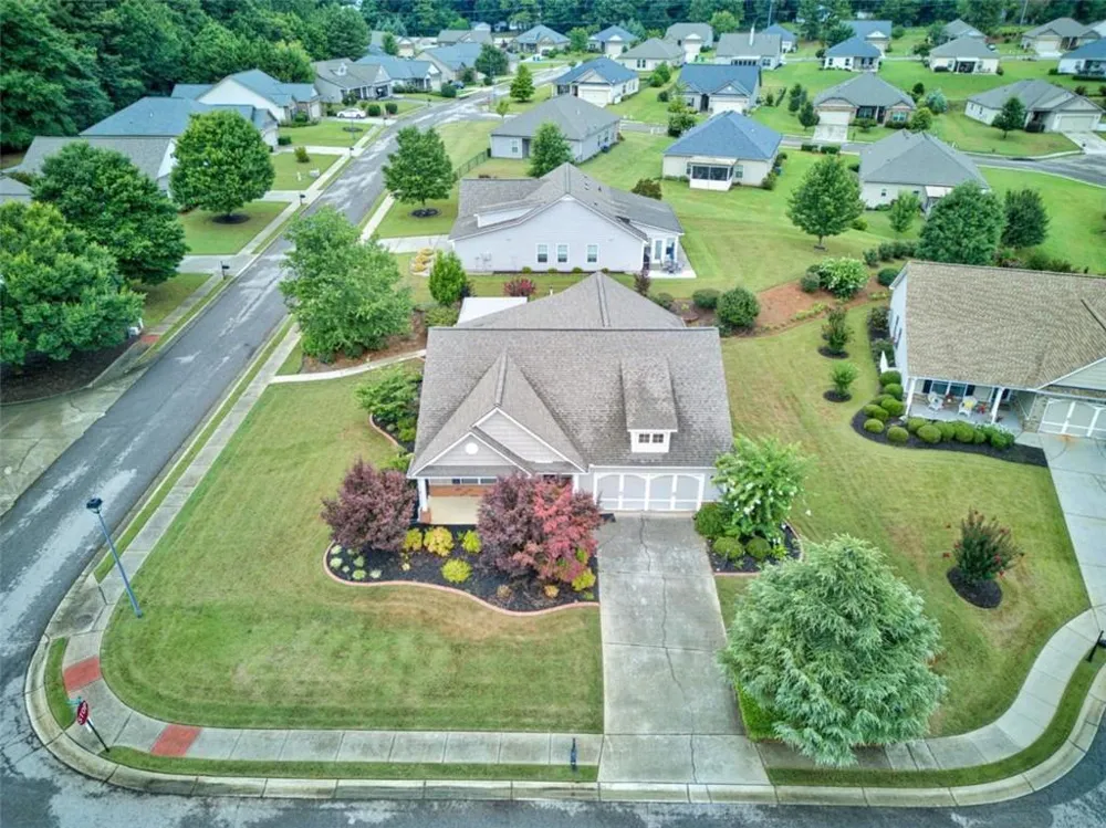305 Victory Circle Commerce, GA 30529