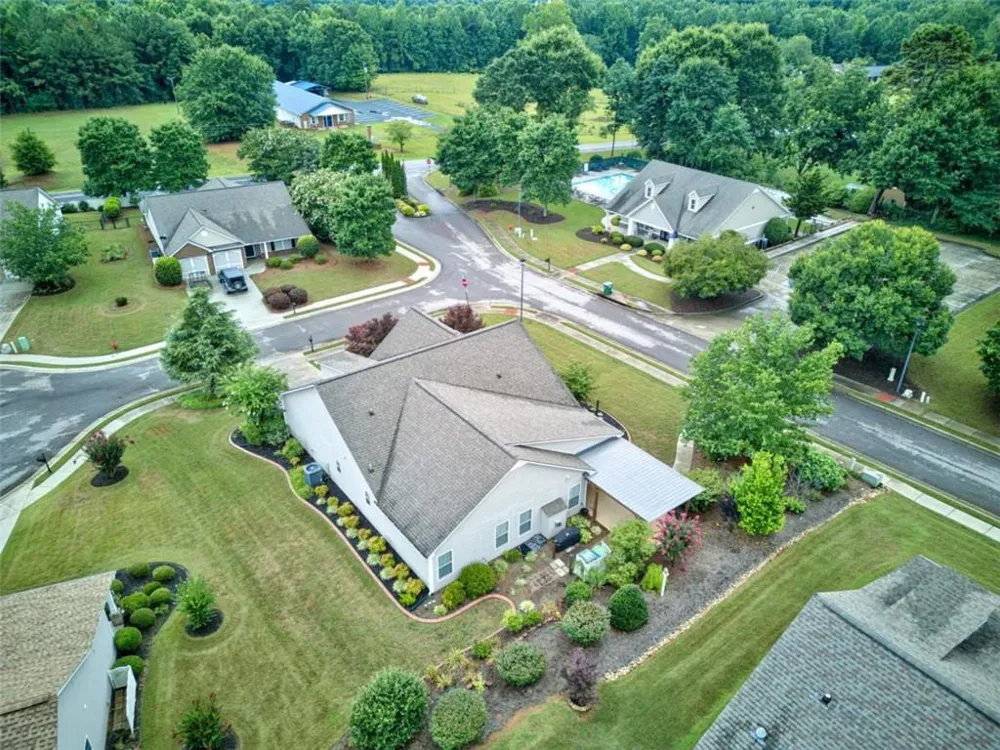 305 Victory Circle Commerce, GA 30529