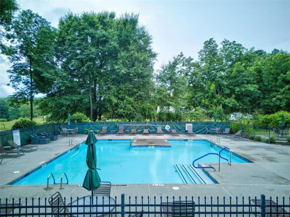305 Victory Circle Commerce, GA 30529