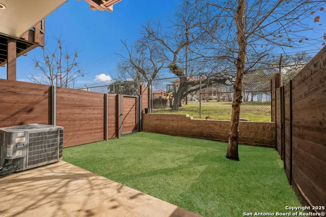 102 Tendick #UNIT 802 San Antonio, TX 78209