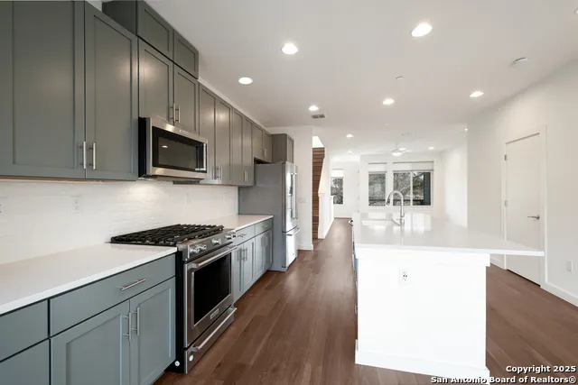 102 Tendick #UNIT 802 San Antonio, TX 78209