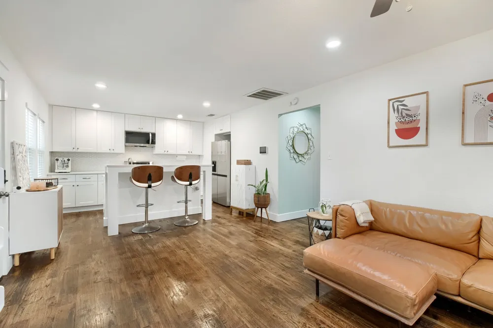 818 Windomere Avenue Dallas, TX 75208
