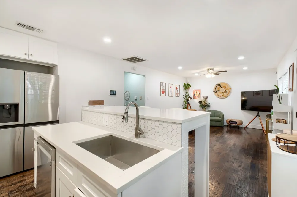 818 Windomere Avenue Dallas, TX 75208