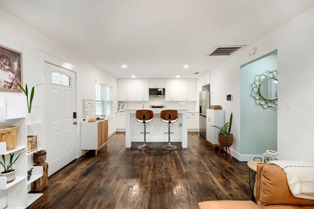 818 Windomere Avenue Dallas, TX 75208