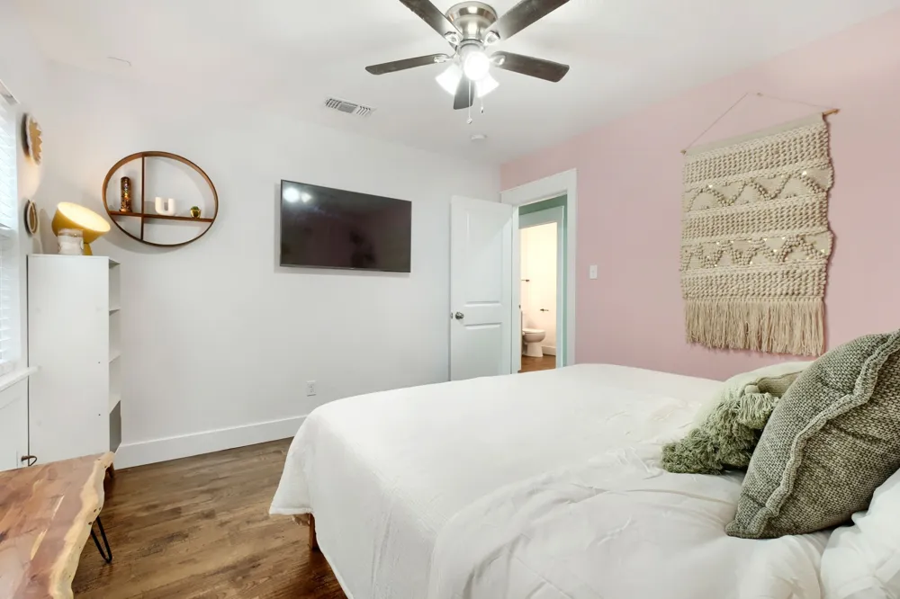 818 Windomere Avenue Dallas, TX 75208