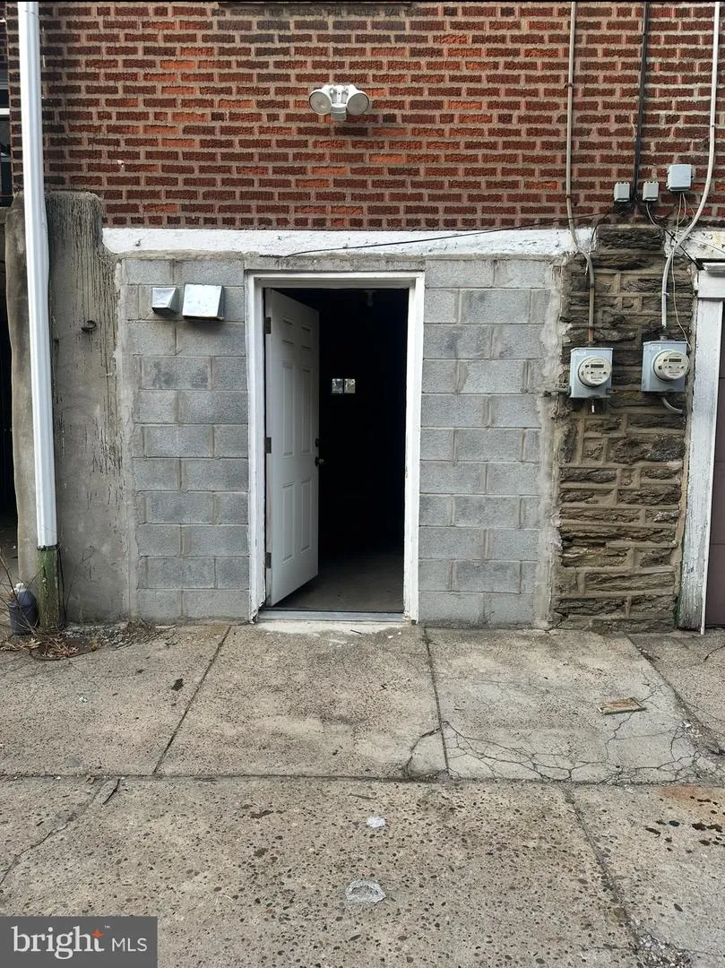 6233 BOUVIER STREET Philadelphia, PA 19141