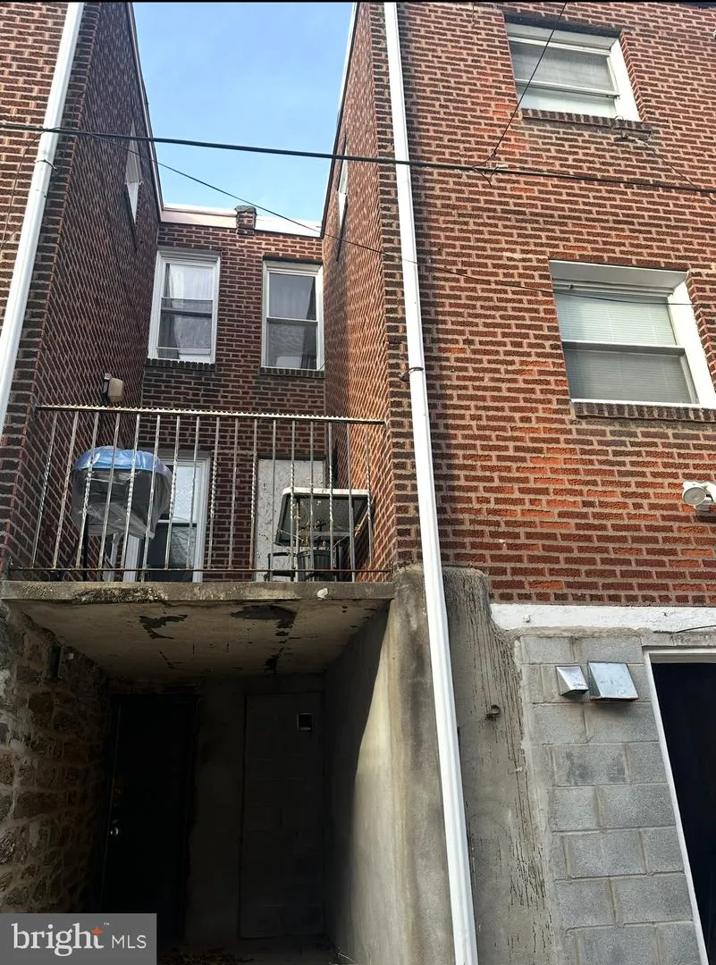 6233 BOUVIER STREET Philadelphia, PA 19141