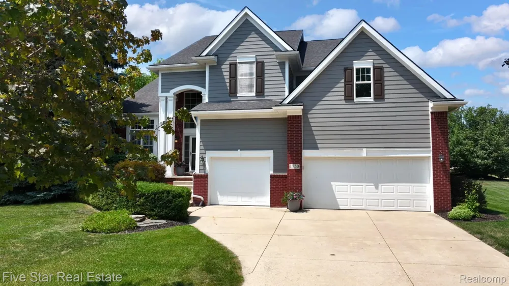 1750 Cheshire Lane Commerce Charter Township, MI 48382