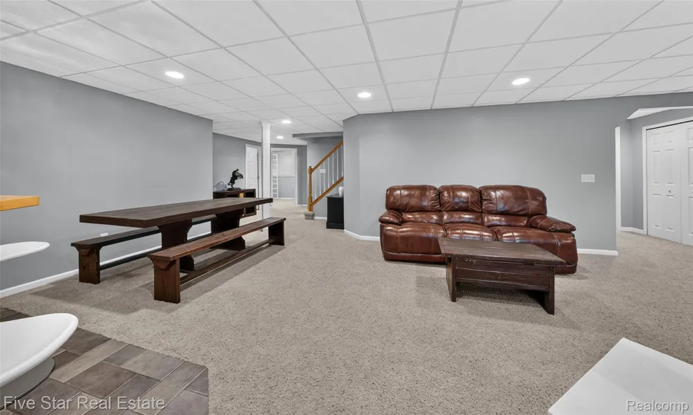 1750 Cheshire Lane Commerce Charter Township, MI 48382