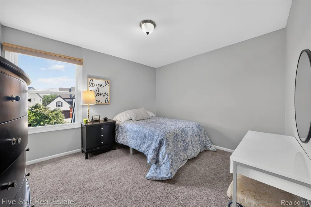 1750 Cheshire Lane Commerce Charter Township, MI 48382