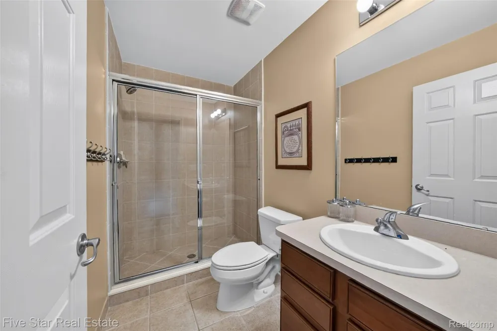1750 Cheshire Lane Commerce Charter Township, MI 48382