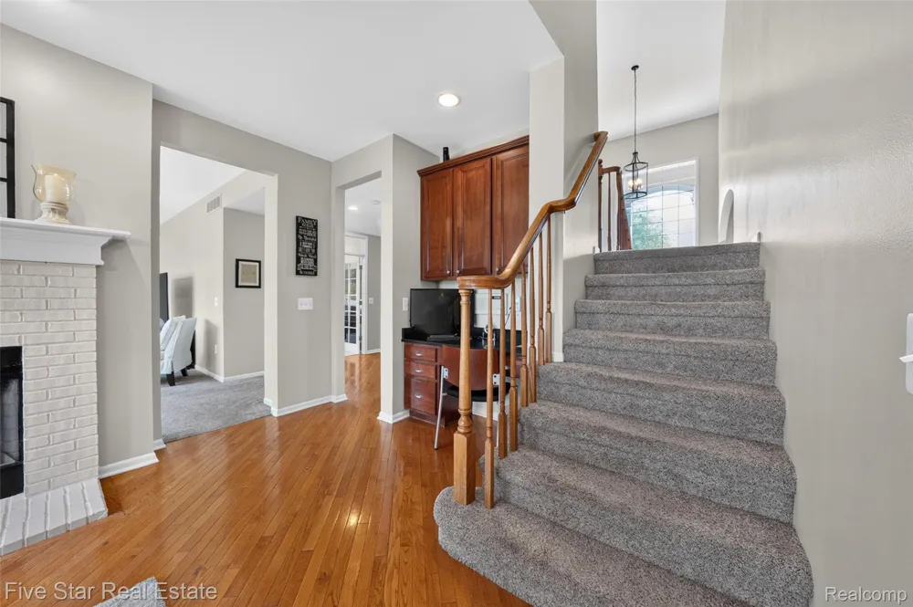 1750 Cheshire Lane Commerce Charter Township, MI 48382