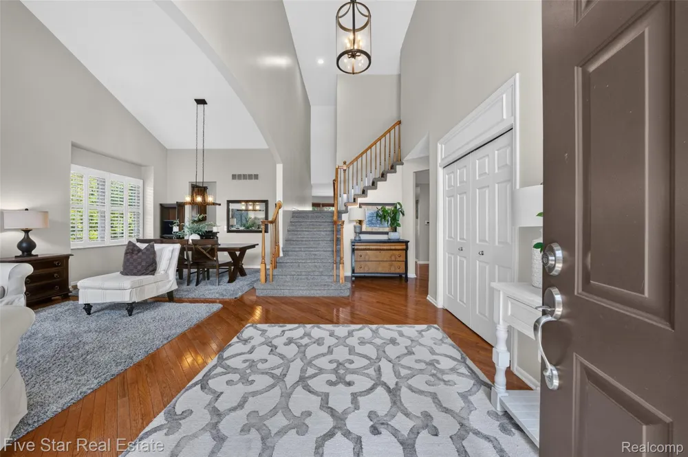 1750 Cheshire Lane Commerce Charter Township, MI 48382