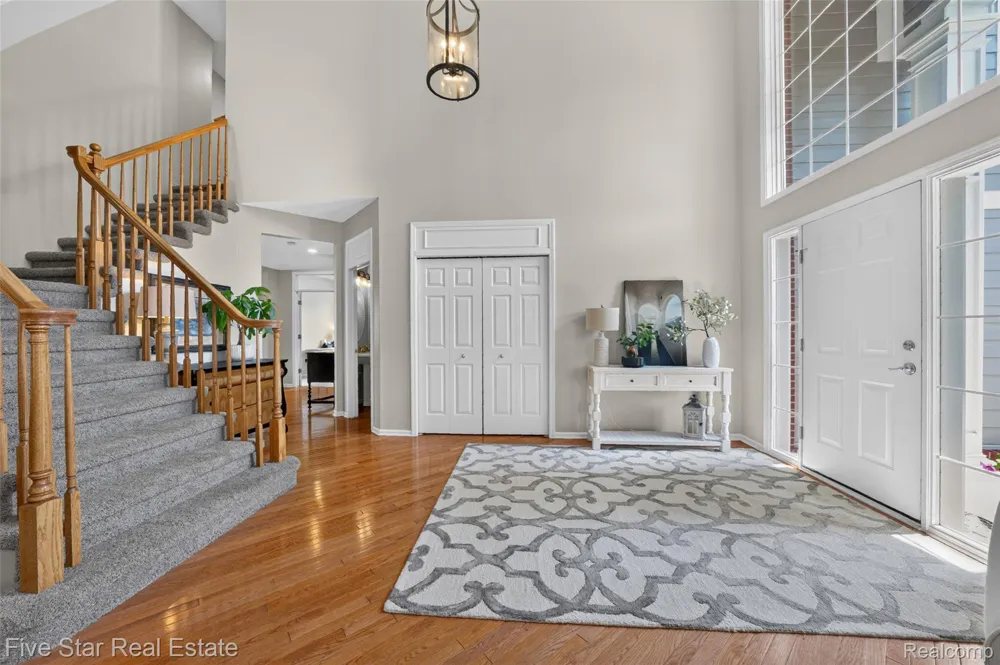 1750 Cheshire Lane Commerce Charter Township, MI 48382