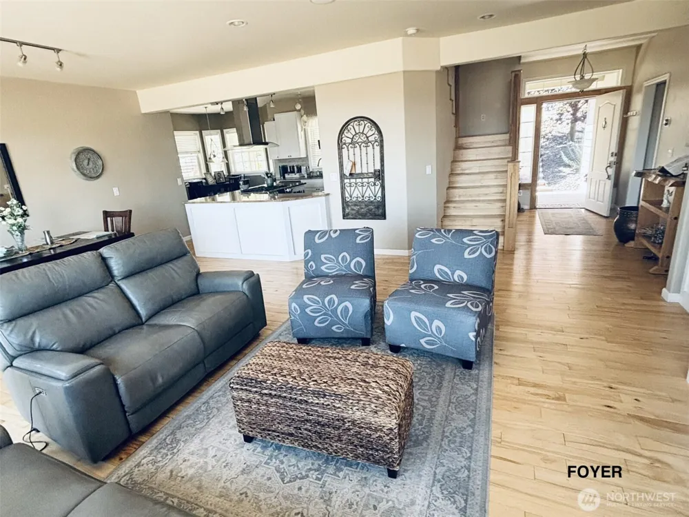 45720 Geostar Drive Grand Coulee, WA 99133