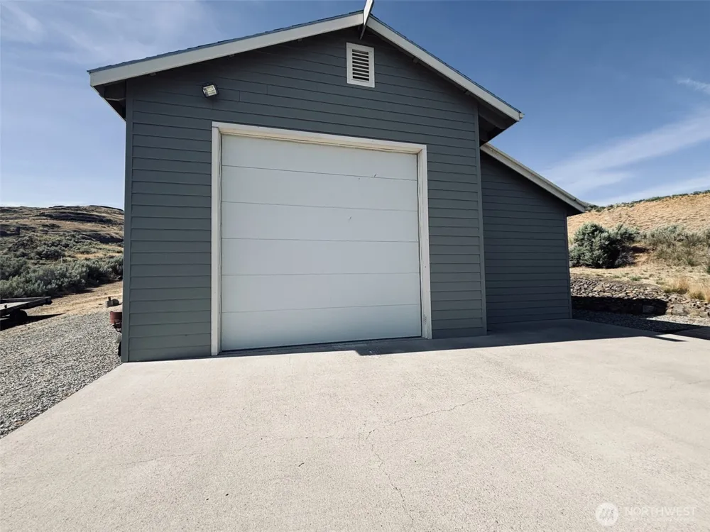 45720 Geostar Drive Grand Coulee, WA 99133