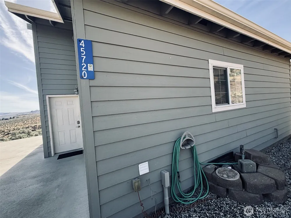 45720 Geostar Drive Grand Coulee, WA 99133