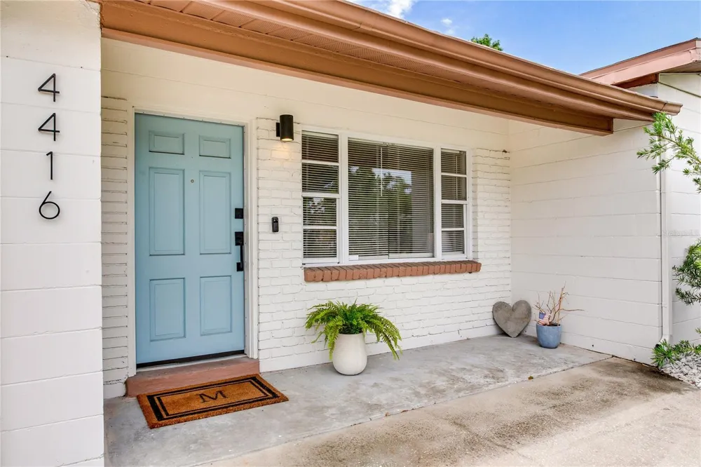 4416 W BAY COURT AVENUE Tampa, FL 33611