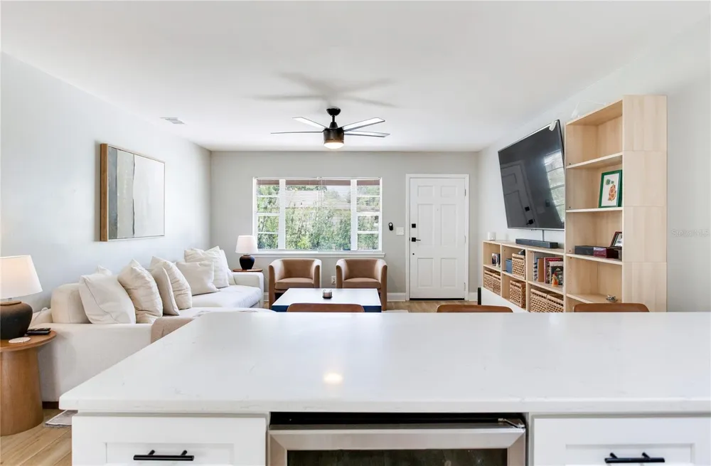 4416 W BAY COURT AVENUE Tampa, FL 33611