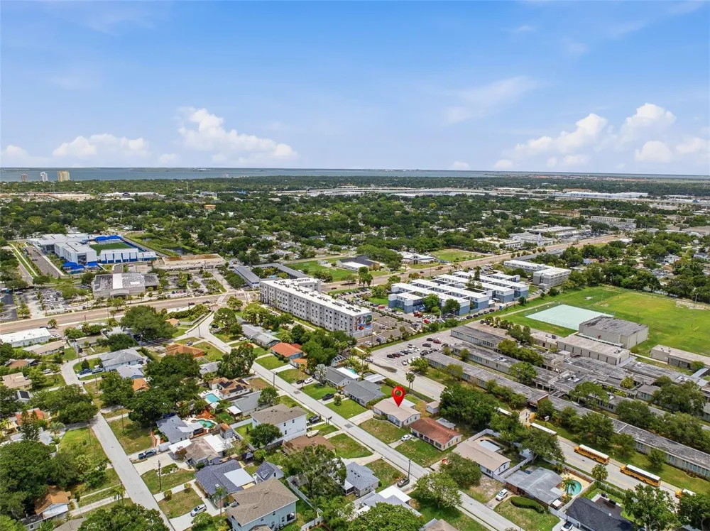 4416 W BAY COURT AVENUE Tampa, FL 33611