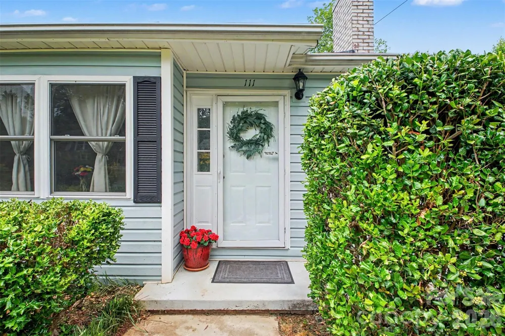 111 Cove Avenue Mount Holly, NC 28120