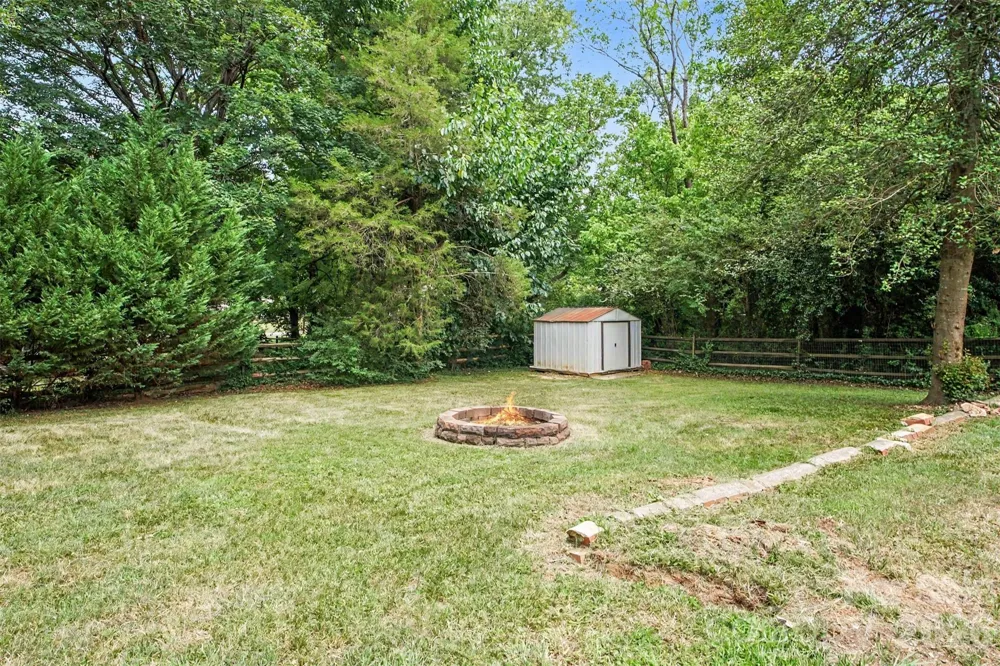 111 Cove Avenue Mount Holly, NC 28120