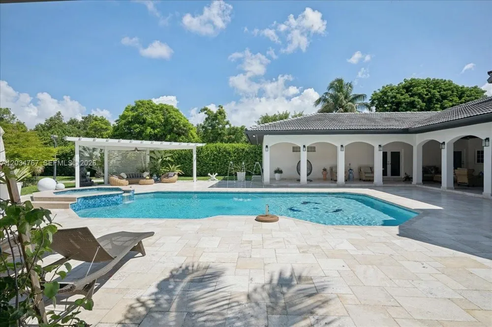 16580 SW 173rd Ave Miami, FL 33187