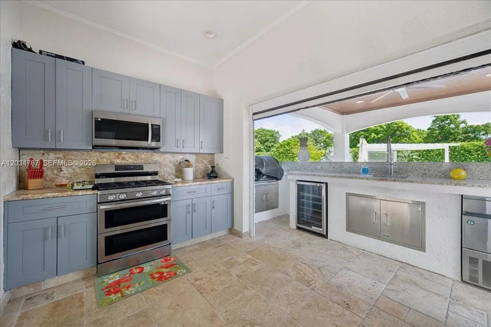 16580 SW 173rd Ave Miami, FL 33187
