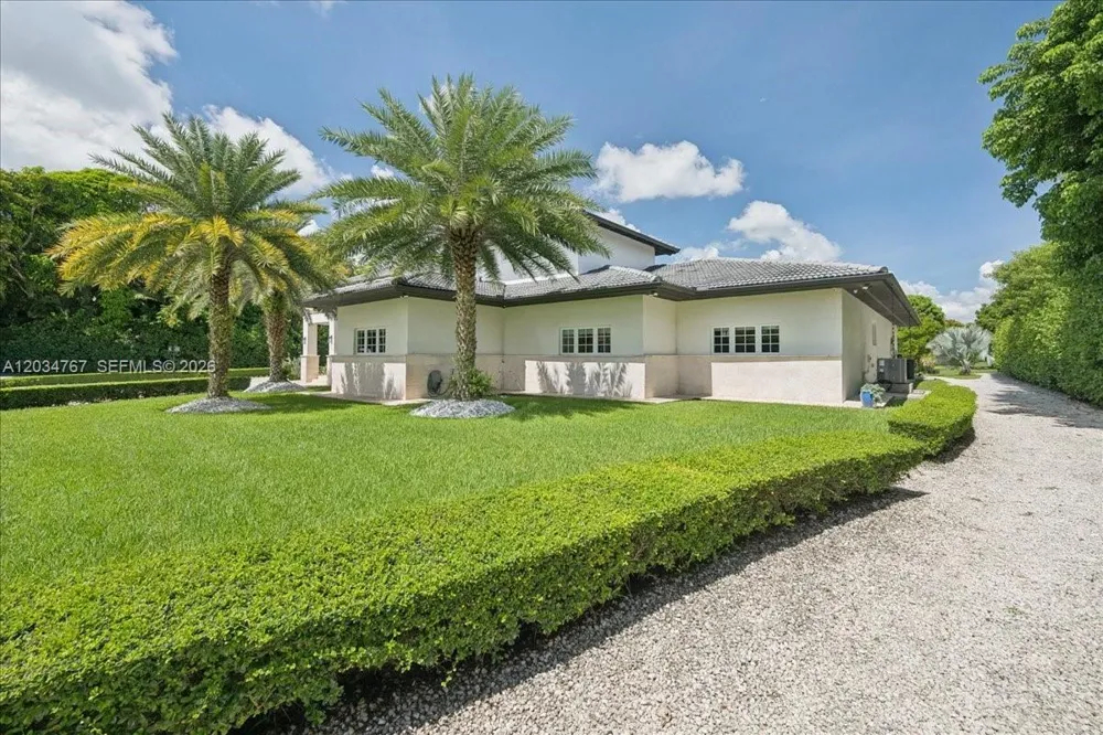16580 SW 173rd Ave Miami, FL 33187