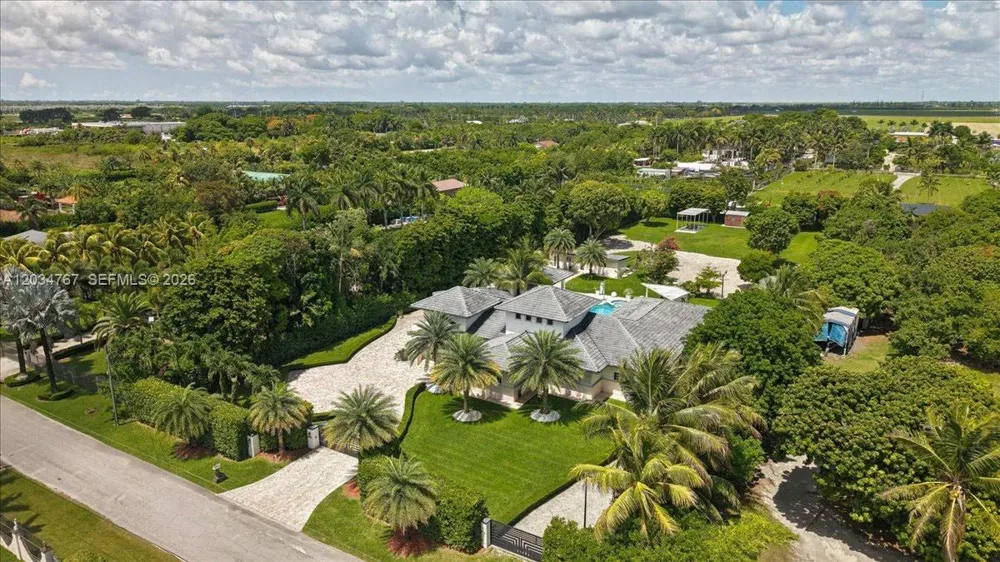16580 SW 173rd Ave Miami, FL 33187