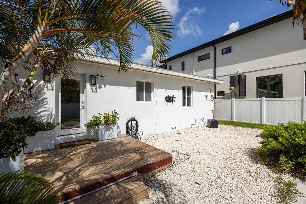 5931 MANGROVE STREET St Petersburg, FL 33703