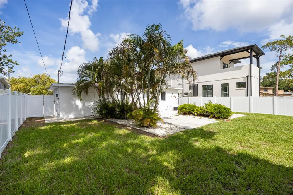 5931 MANGROVE STREET St Petersburg, FL 33703