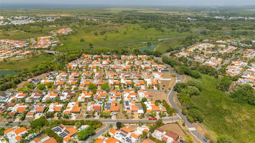 147 CAMINO DE LOS JUNCOS Dorado, PR 00646